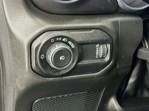 Used 2023 Jeep Wrangler Unlimited Sport image 17