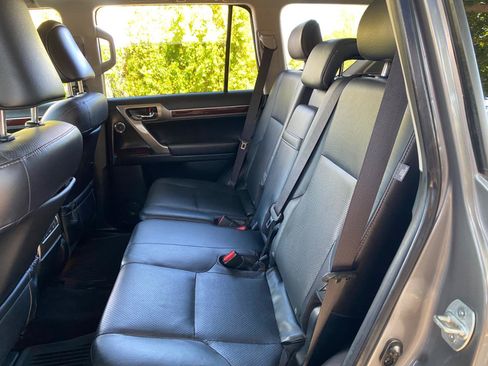 Used 2014 Lexus GX 460 Luxury AWD/4WD image 36