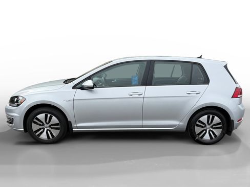 Used 2019 Volkswagen e-Golf SE w/ Driver Assistance Package image 2
