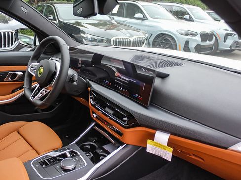 New 2026 BMW 330i Sedan w/ M Sport Package image 16