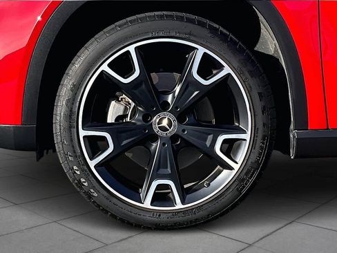 Used 2019 Mercedes-Benz GLA 250 4MATIC image 10