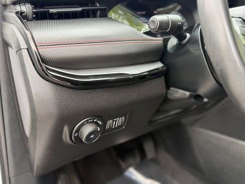 Used 2024 Jeep Compass Trailhawk AWD/4WD image 15