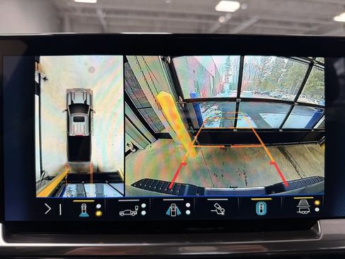 Used 2025 Chevrolet Silverado 2500 LT image 56