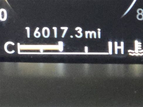 Used 2022 Lincoln Nautilus Reserve w/ Luxury Package image 28