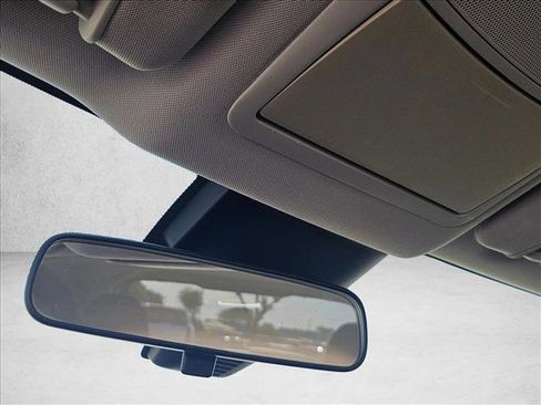 Used 2019 Nissan Rogue S FWD image 14