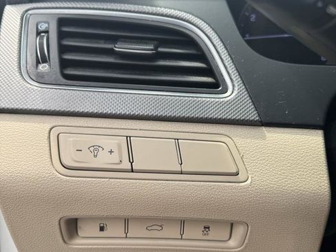 Used 2015 Hyundai Sonata SE FWD image 33