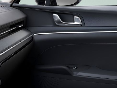 New 2026 Kia K5 LXS FWD image 21