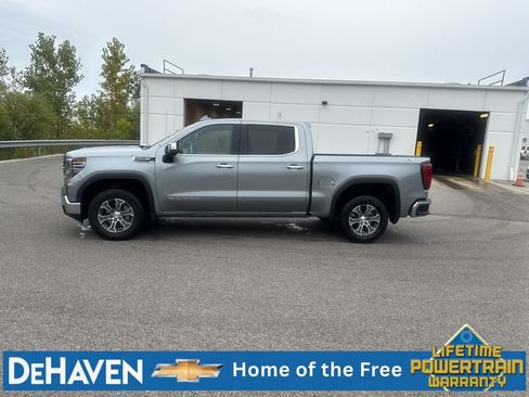 Used 2025 GMC Sierra 1500 SLT AWD/4WD image 3