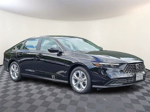 New 2025 Honda Accord LX image 2