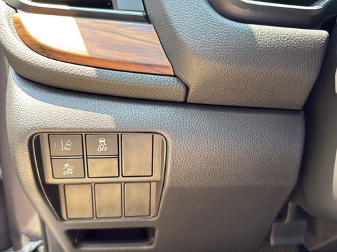 Used 2018 Honda CR-V EX image 19