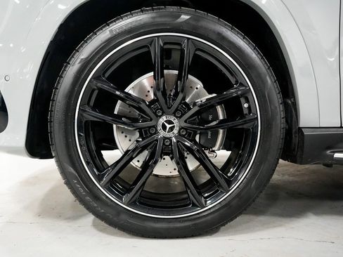 Used 2024 Mercedes-Benz GLS 580 4MATIC image 26