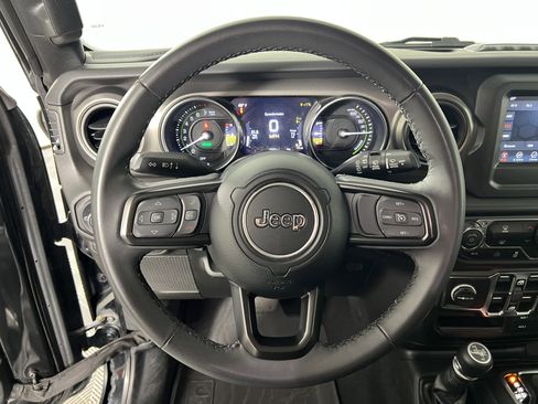 Used 2023 Jeep Wrangler Unlimited image 26