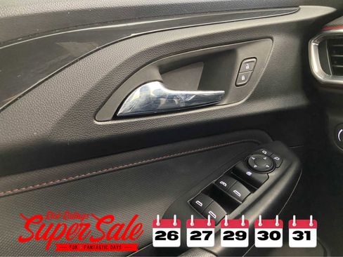 Used 2022 Chevrolet TrailBlazer RS w/ Convenience Package image 37