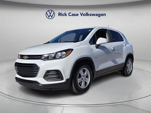 Used 2020 Chevrolet Trax LS image 9