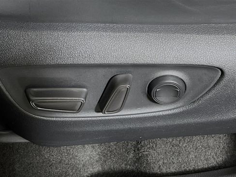 Used 2023 Toyota RAV4 XLE Premium image 16