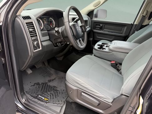 Used 2016 RAM 2500 Tradesman w/ Chrome Appearance Group AWD/4WD image 9