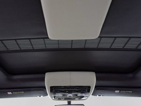 Used 2017 Bentley Flying Spur S V8 AWD/4WD image 19