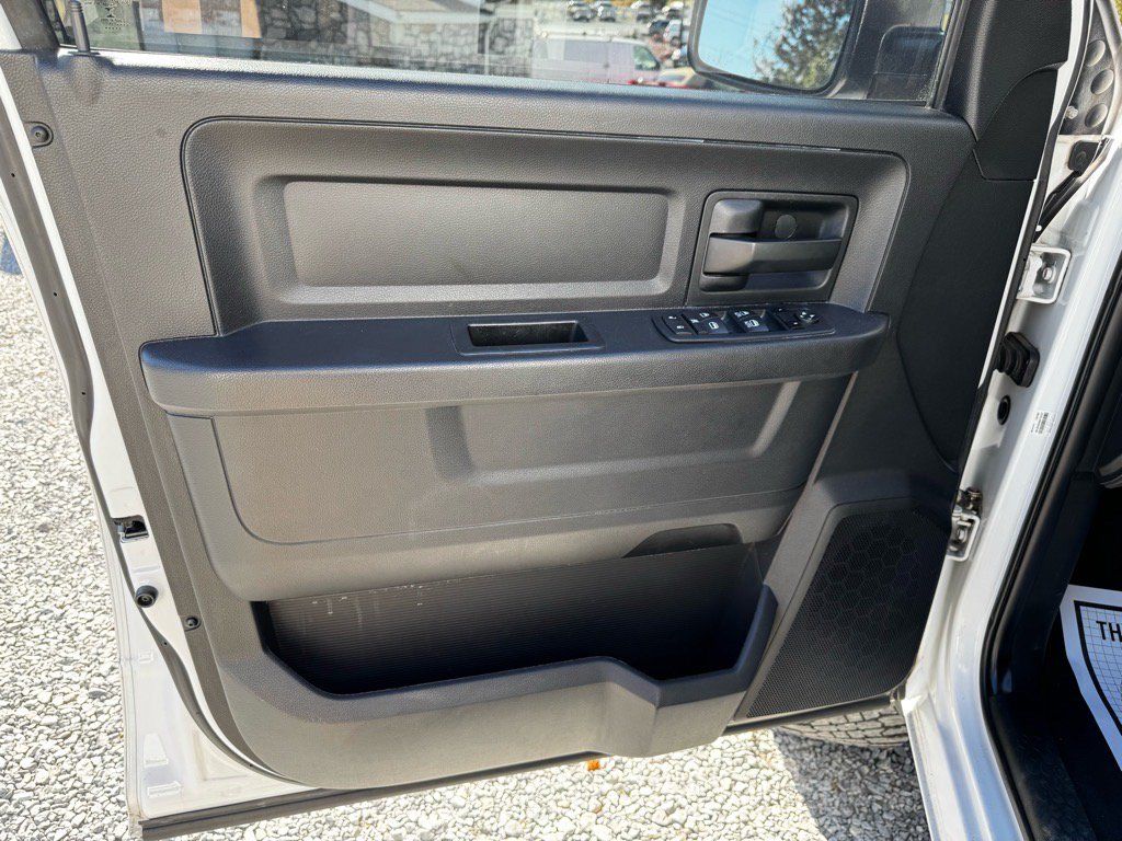 Used 2017 RAM 1500 Express w/ Express Value Package AWD/4WD image 19