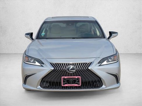 Used 2019 Lexus ES 350 image 2