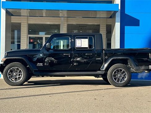 Used 2022 Jeep Gladiator Overland w/ Popular Equipment Package image 9