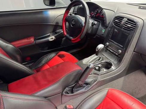 Used 2013 Chevrolet Corvette Convertible RWD image 11