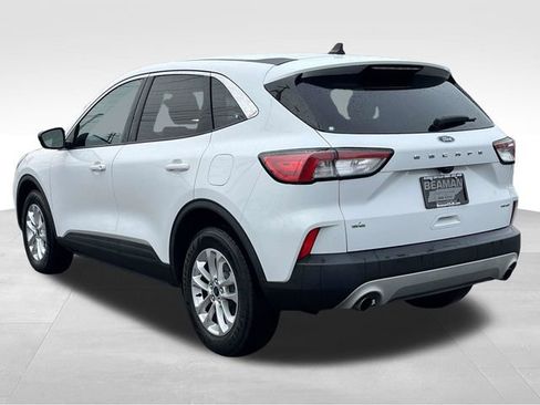 Used 2022 Ford Escape SE image 5