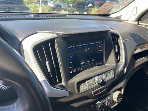 Used 2021 GMC Terrain SLE w/ Driver Convenience Package FWD image 9