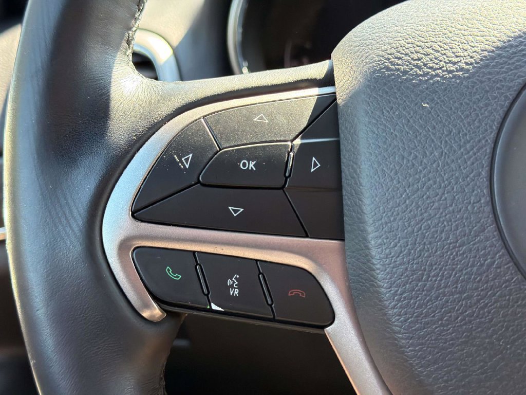 Used 2019 Jeep Grand Cherokee Limited w/ Luxury Group II AWD/4WD image 38