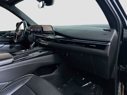 Used 2021 Cadillac Escalade Sport RWD image 30