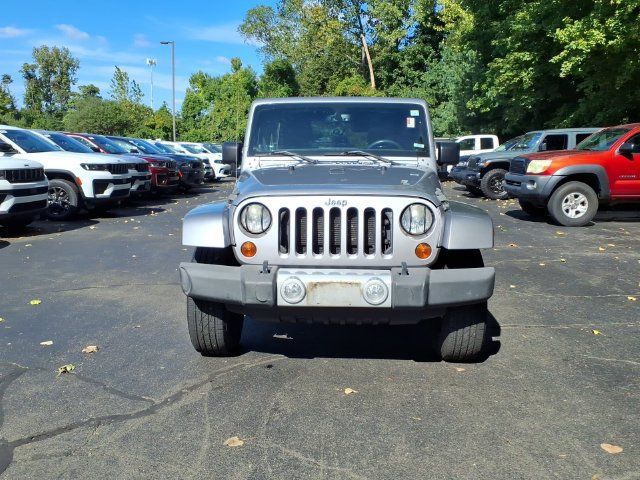Used 2013 Jeep Wrangler Unlimited Sahara w/ Dual Top Group AWD/4WD image 2