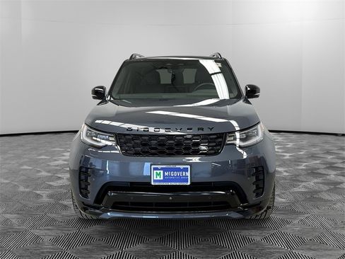 Used 2024 Land Rover Discovery Dynamic SE image 8