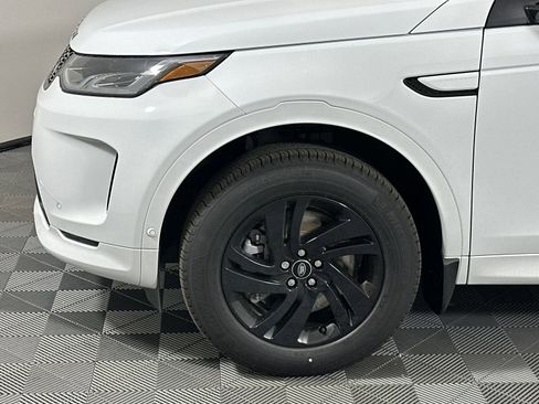 Certified 2025 Land Rover Discovery Sport S image 9