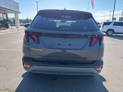 Used 2025 Hyundai Tucson SEL FWD image 5