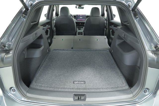 New 2026 Volkswagen Tiguan SE R-Line FWD image 39