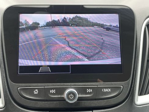 Used 2022 Chevrolet Malibu LT FWD image 24