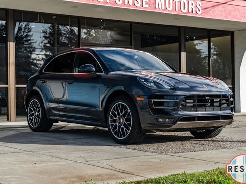 Used 2018 Porsche Macan Turbo image 16