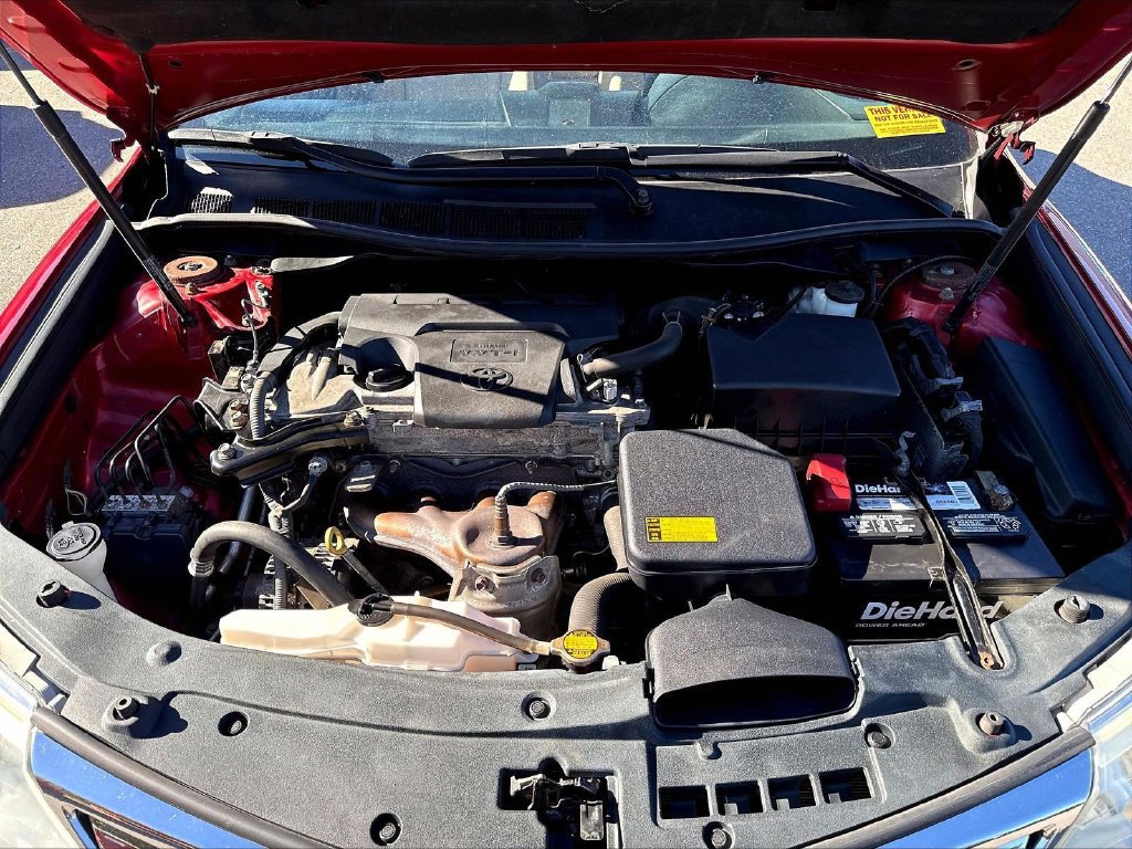 Used 2013 Toyota Camry LE FWD image 33
