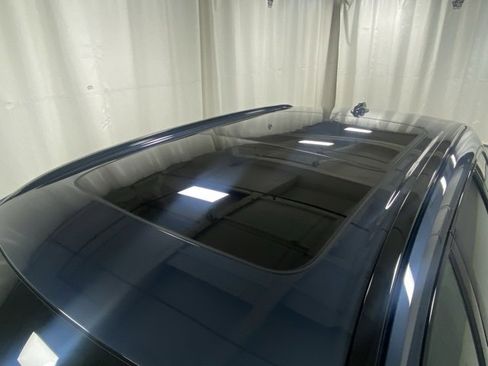 Certified 2024 Volvo XC60 T8 Ultimate w/ Climate Package image 6