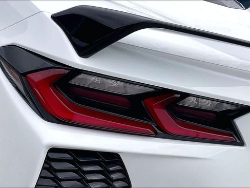 Used 2022 Chevrolet Corvette Stingray Coupe w/ Z51 Performance Package RWD image 25