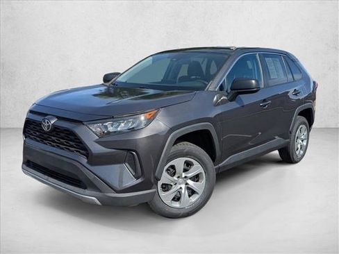 Used 2022 Toyota RAV4 LE FWD image 1