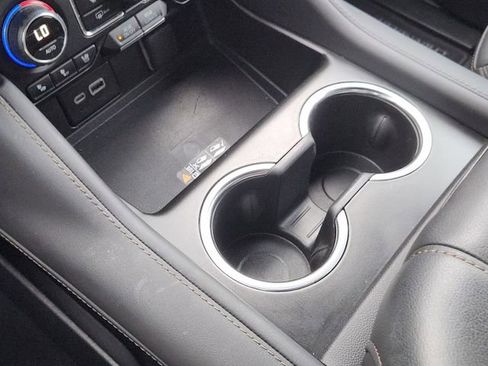 Used 2024 Chevrolet Suburban High Country image 18