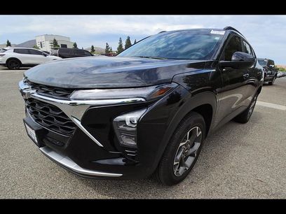 Used 2025 Chevrolet Trax LT w/ Driver Confidence Package