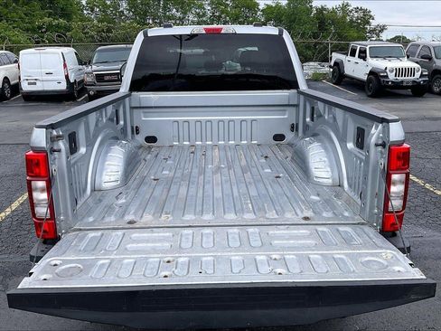 Used 2022 Ford F250 XLT w/ FX4 Off-Road Package AWD/4WD image 4