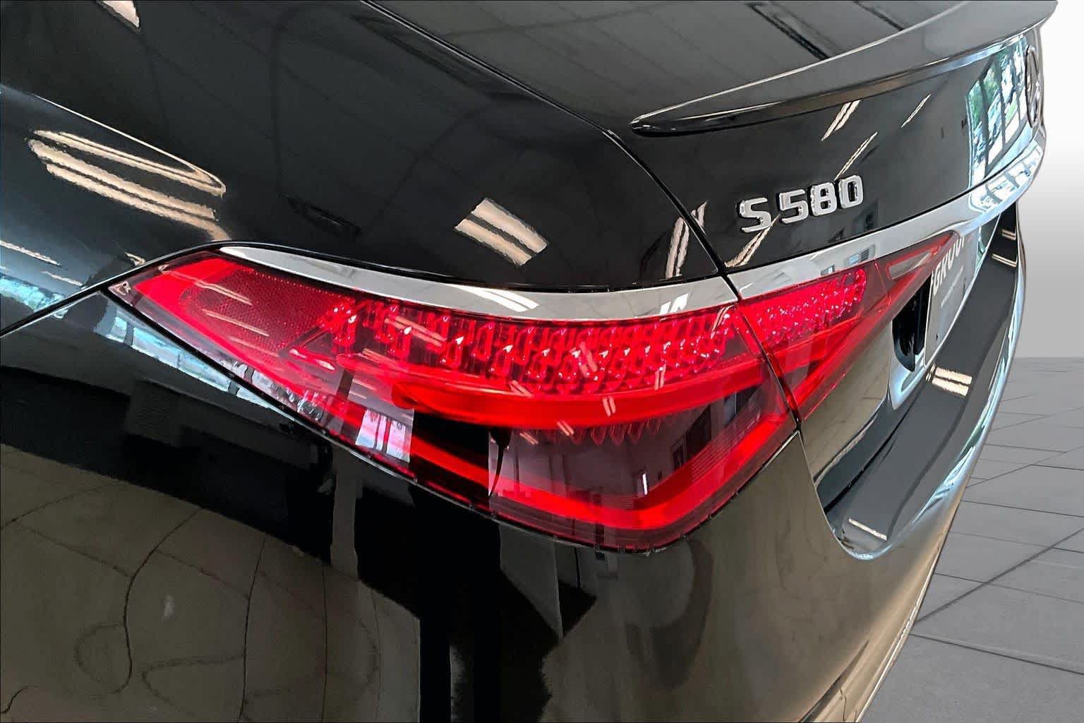 Used 2025 Mercedes-Benz S 580 4MATIC Sedan image 28