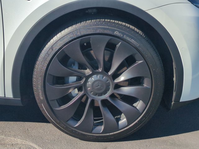 Used 2020 Tesla Model Y Long Range AWD/4WD image 24