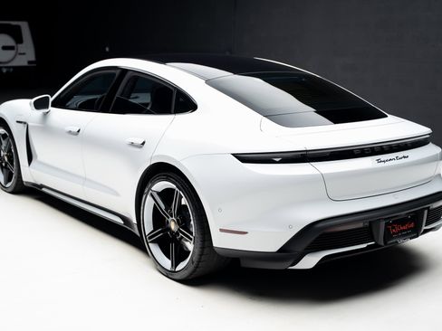 Used 2021 Porsche Taycan Turbo w/ Premium Package image 23
