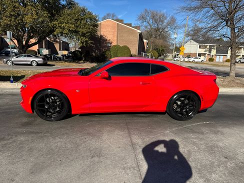 Used 2016 Chevrolet Camaro LT image 8