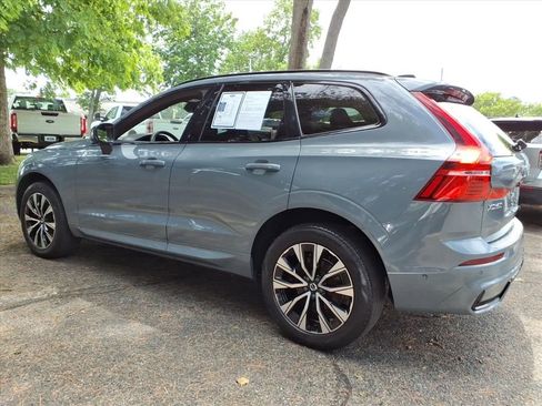 Used 2023 Volvo XC60 B5 Plus w/ Climate Package AWD/4WD image 4