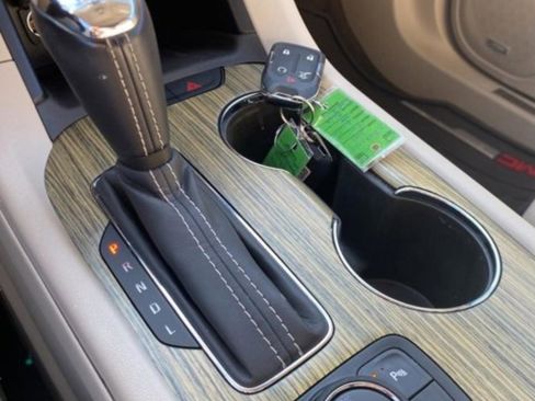 Used 2019 GMC Acadia Denali w/ Technology Package image 27