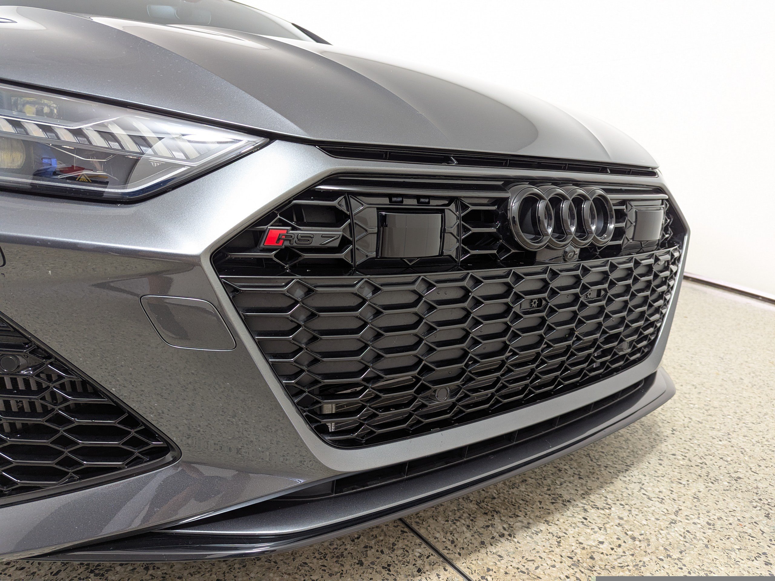 Used 2025 Audi RS 7 Performance w/ Black Optic Package AWD/4WD image 8